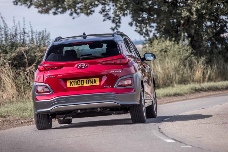  Hyundai Kona Electric (OS) 2018 года  (UK) (фото 21 из 40)
